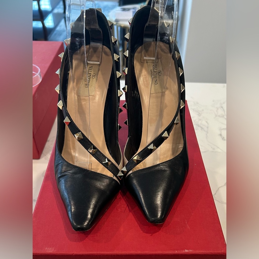 Black & Tan Valentino